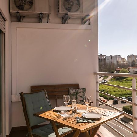 Algarve Beach Vibes Apartment, Wifi, Pool, Ac, Bbq Portimao Bagian luar foto