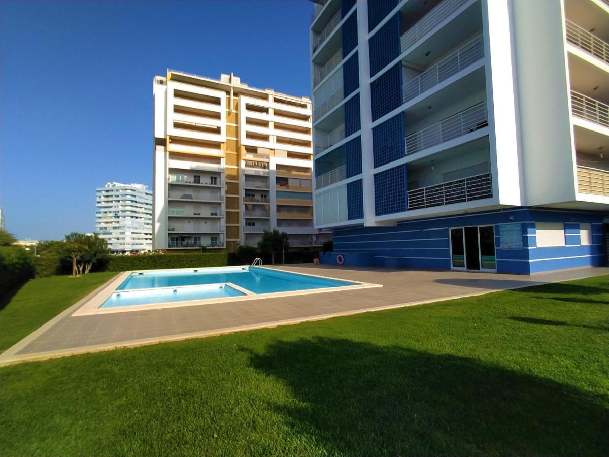 Algarve Beach Vibes Apartment, Wifi, Pool, Ac, Bbq Portimao Bagian luar foto